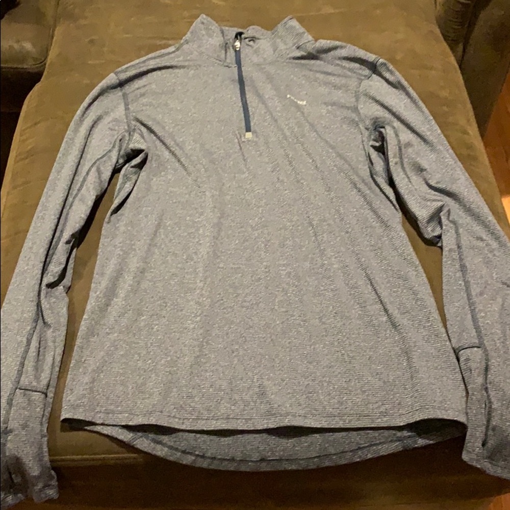 1/4 zip running pull over
